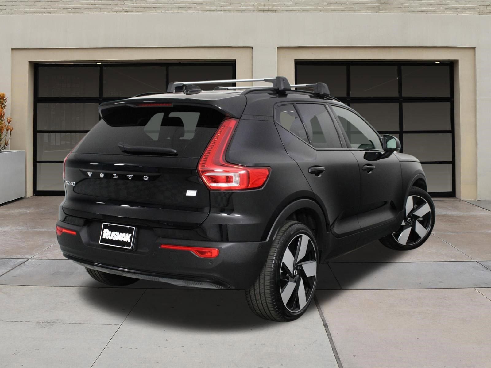 Certified 2023 Volvo XC40 Recharge Ultimate AWD/4WD image 4