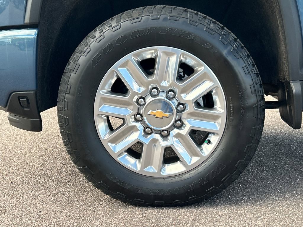 Used 2025 Chevrolet Silverado 3500 High Country w/ High Country Premium Package AWD/4WD image 26