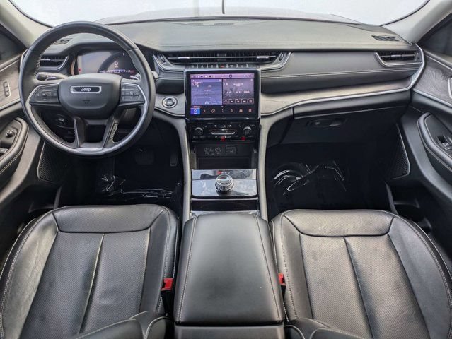 Certified 2022 Jeep Grand Cherokee Limited w/ Luxury Tech Group II RWD image 16