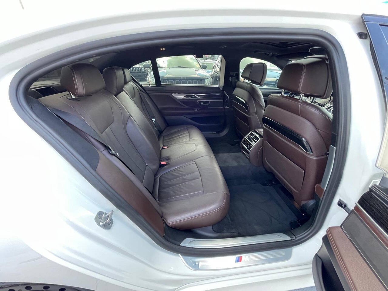 Used 2017 BMW 740i RWD image 15