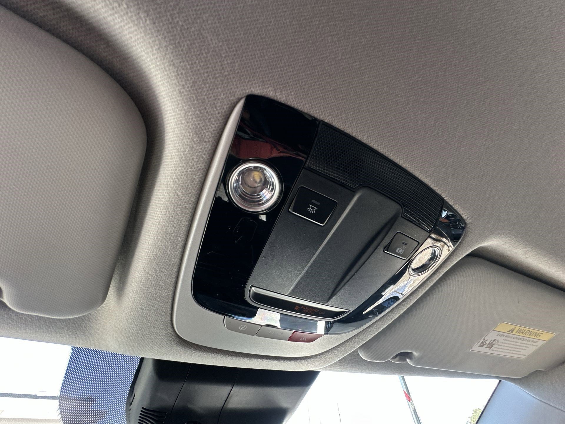 Used 2023 Kia Seltos S w/ Navigation Package image 16