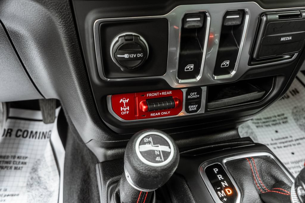 Used 2021 Jeep Wrangler Rubicon w/ Uconnect 4C Nav & Sound Group AWD/4WD image 21