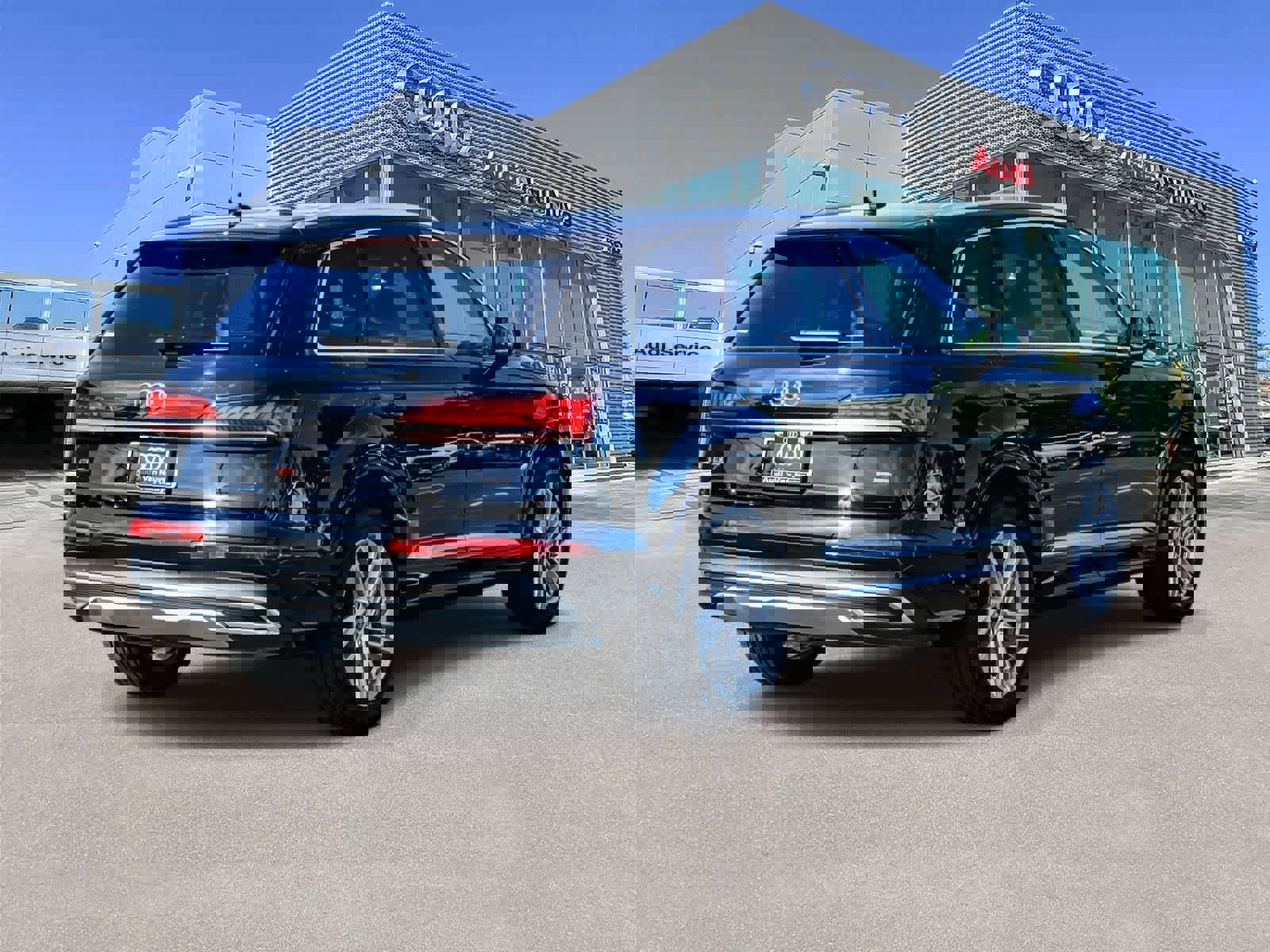 Used 2024 Audi Q7 2.0T Premium image 4