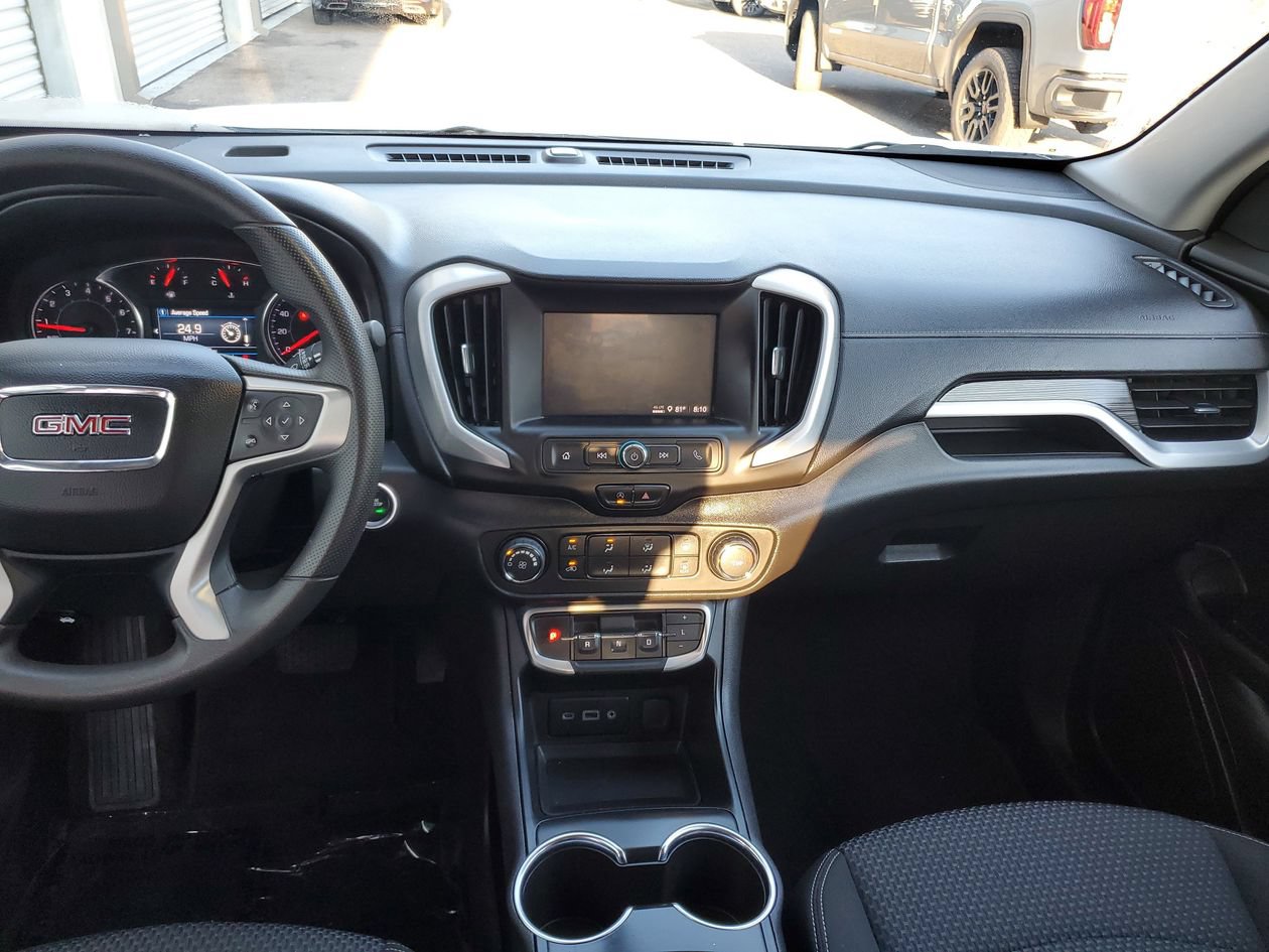 Used 2024 GMC Terrain SLE FWD image 13