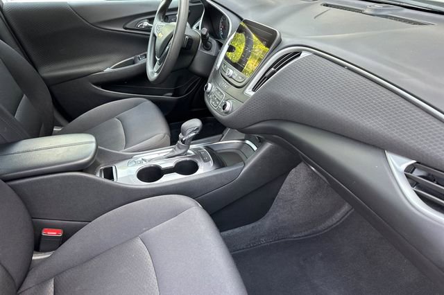 Used 2025 Chevrolet Malibu LT image 17