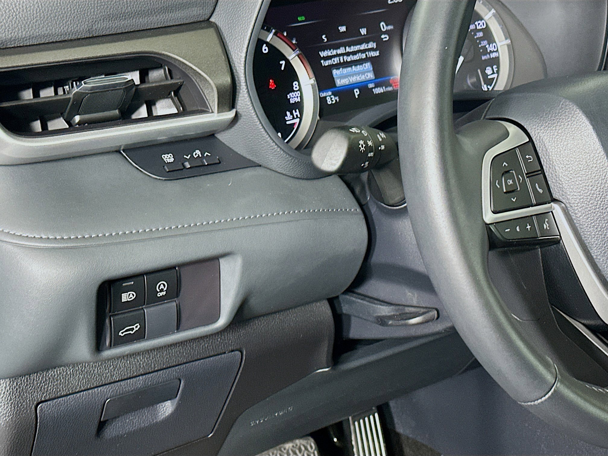 Used 2024 Toyota Highlander LE image 17