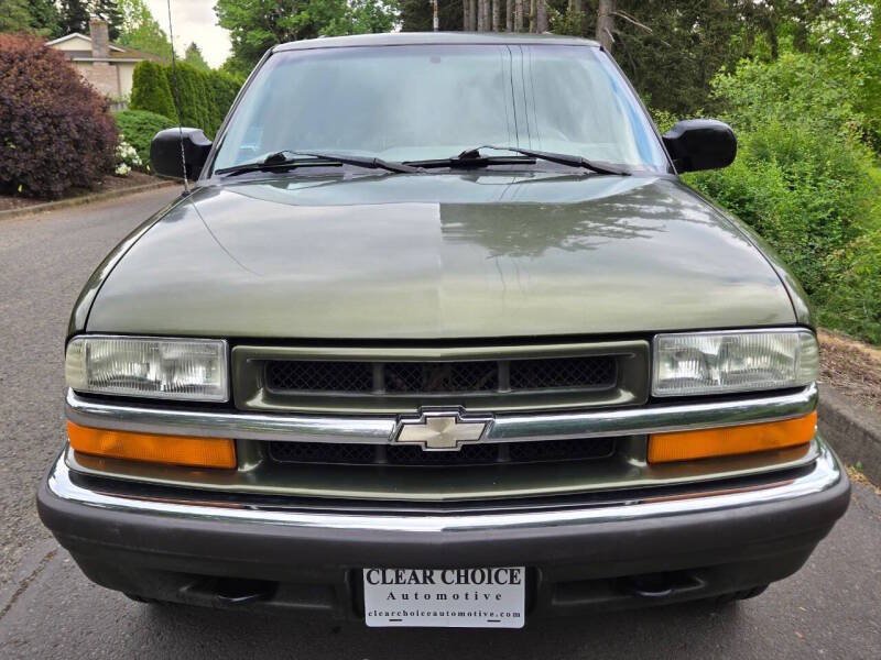 Used 2001 Chevrolet Blazer LT AWD/4WD image 12