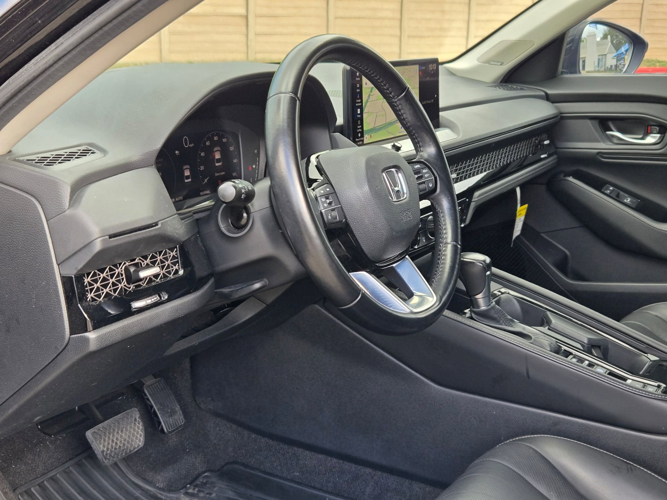 Used 2023 Honda Accord Touring image 12