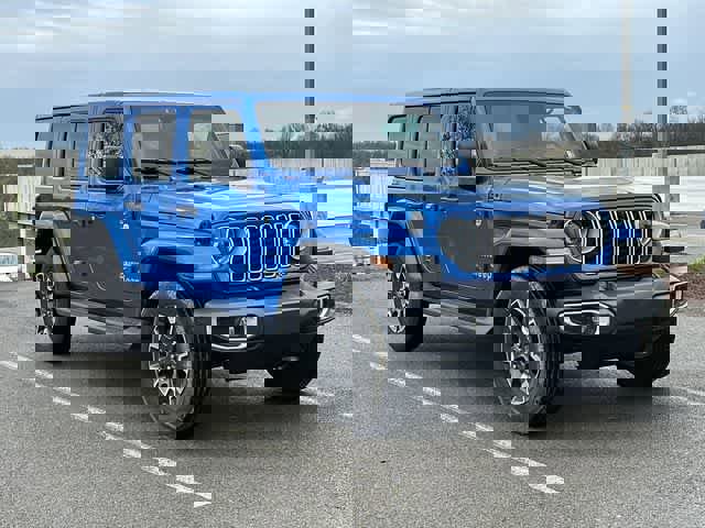 Used 2024 Jeep Wrangler Sahara w/ Technology Group image 22