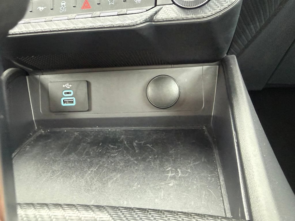 Used 2025 Ford Mustang Coupe RWD image 23