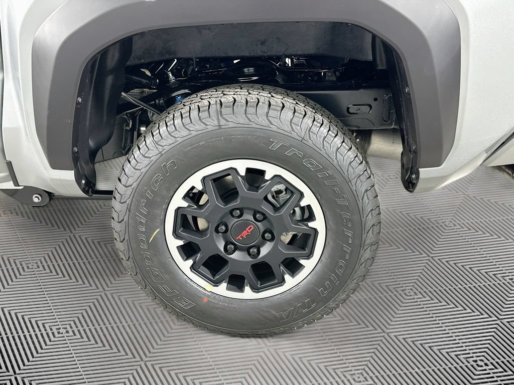 New 2026 Toyota Tacoma TRD Off-Road AWD/4WD image 15
