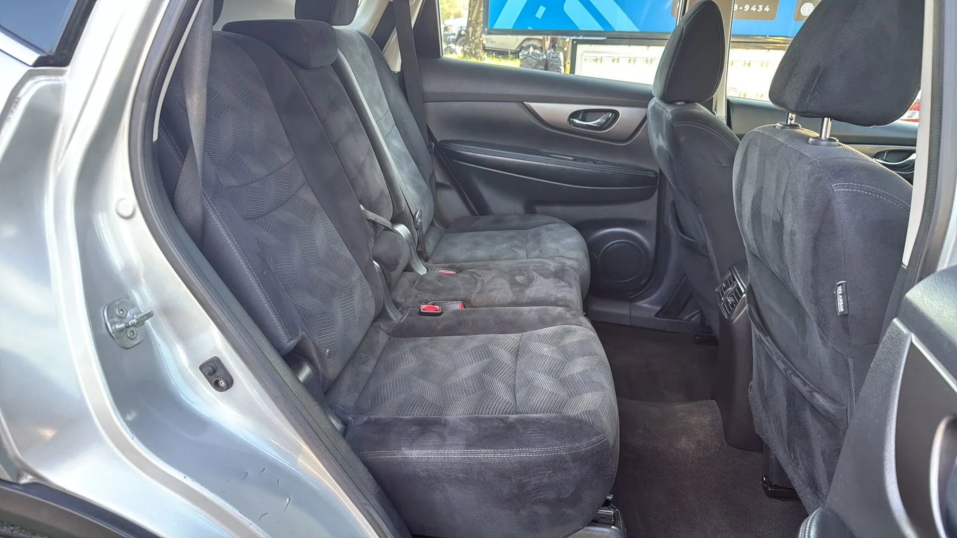 Used 2015 Nissan Rogue S image 20