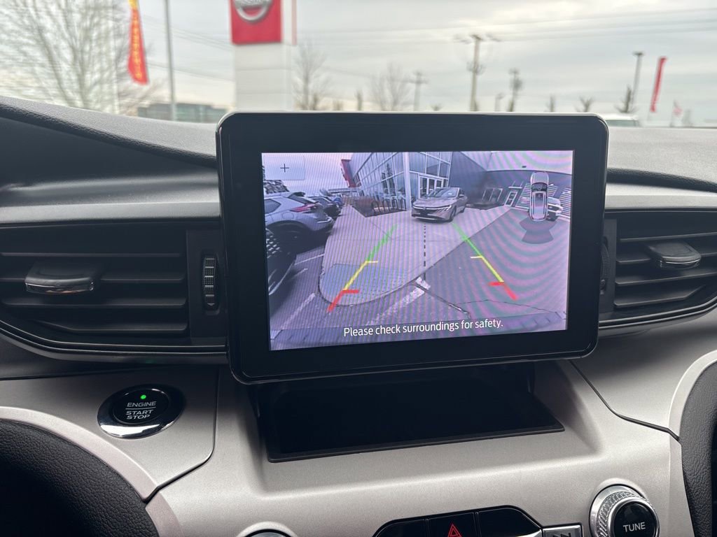 Used 2020 Ford Explorer XLT w/ Comfort Package image 16