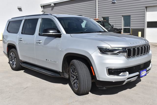 Used 2024 Jeep Wagoneer L Series II w/ Flexible Seating Group image 3