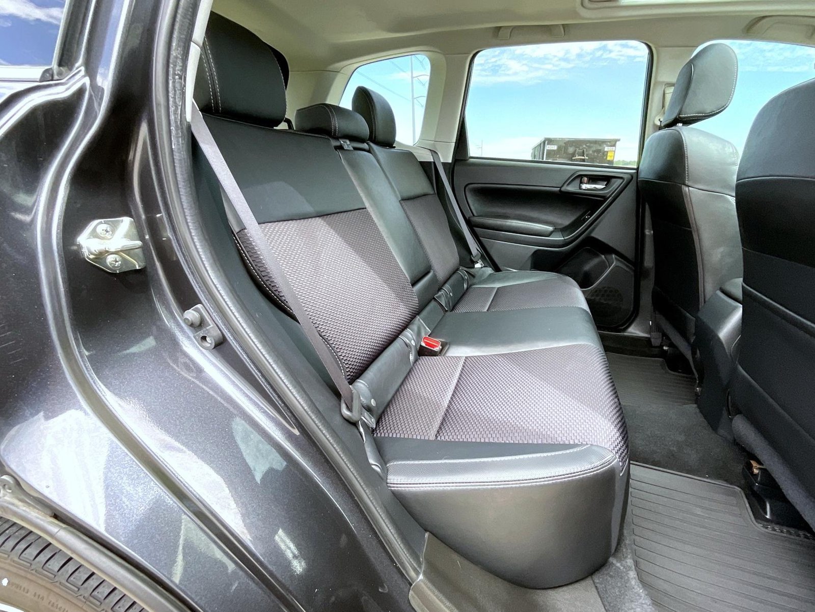 Used 2017 Subaru Forester 2.0XT Premium AWD/4WD image 19