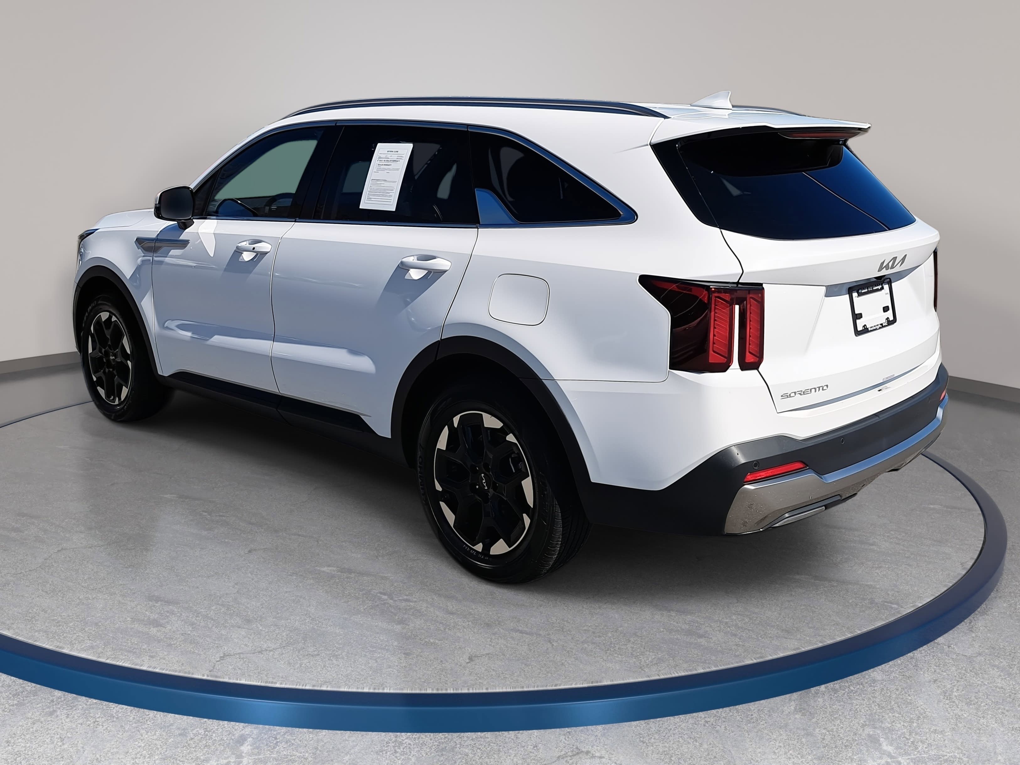 Used 2024 Kia Sorento S FWD image 7