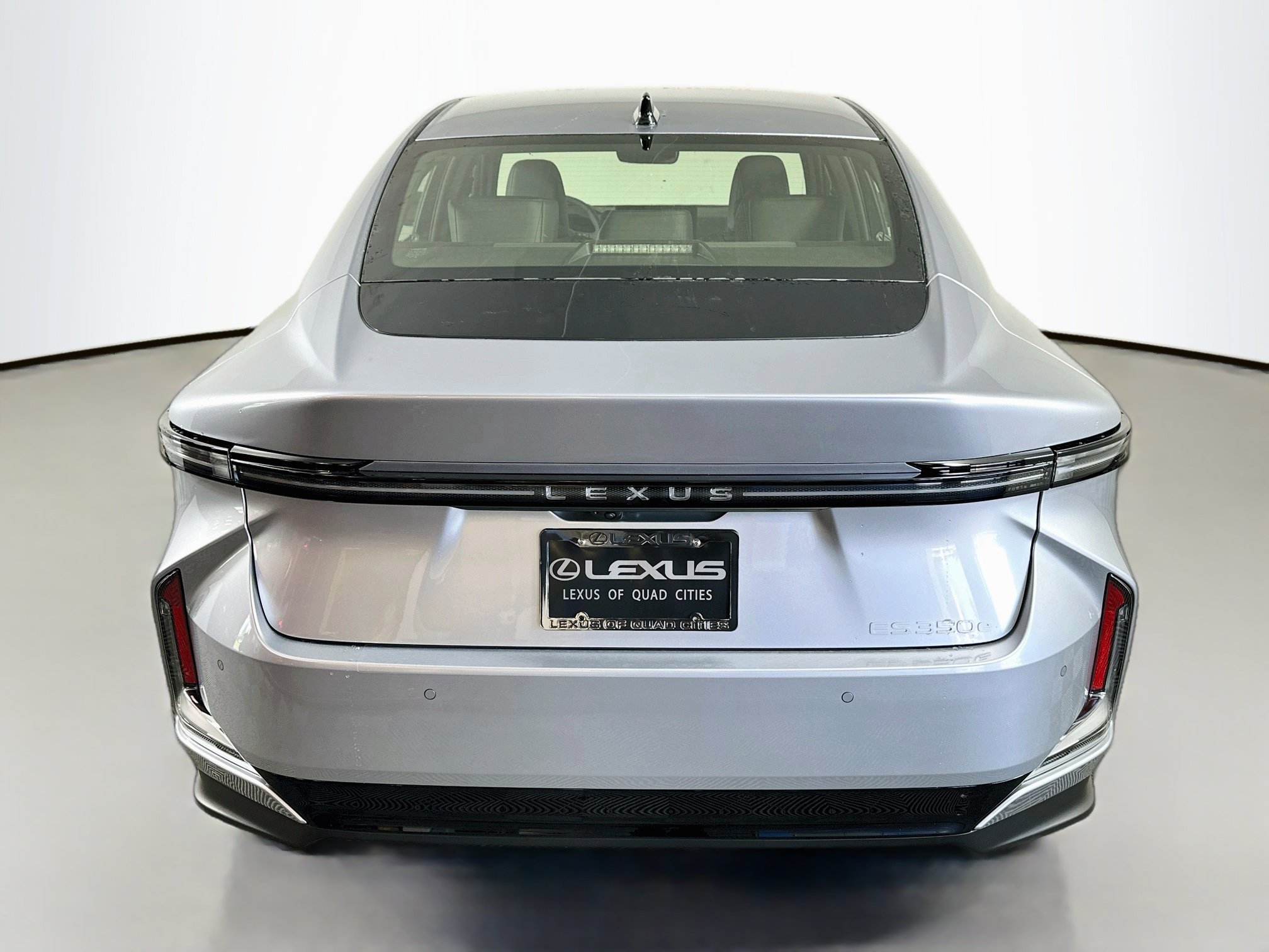 New 2026 Lexus ES 350e w/ Convenience Package FWD image 6