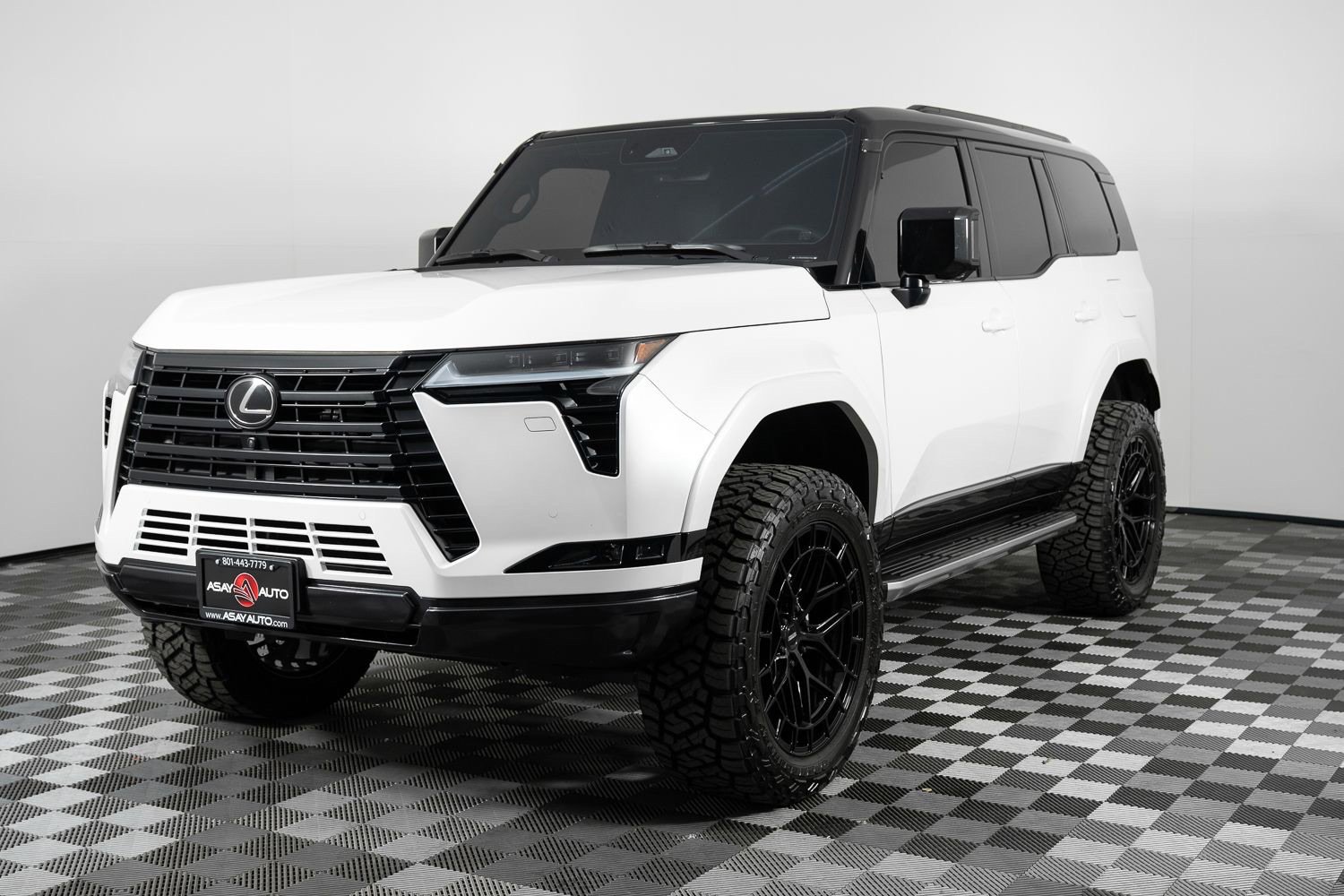 Used 2026 Lexus GX 550 w/ Accessory Package (2T) AWD/4WD image 2