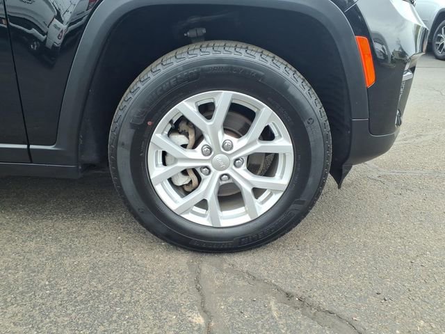 Certified 2023 Jeep Grand Cherokee Limited AWD/4WD image 9