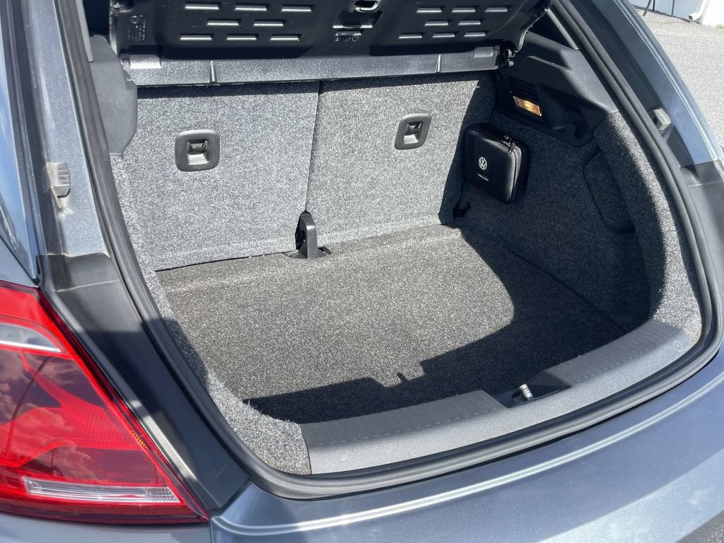 Used 2012 Volkswagen Beetle Turbo FWD image 27