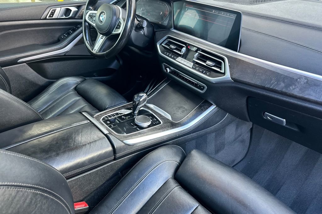 Used 2021 BMW X5 xDrive40i w/ M Sport Package image 17