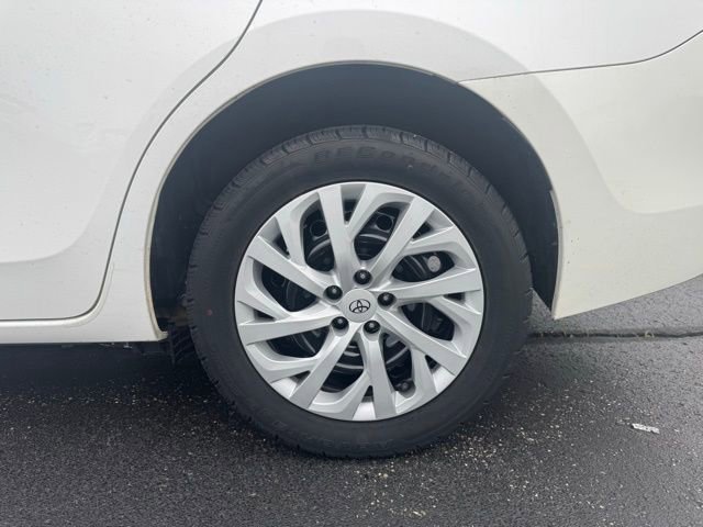 Used 2016 Toyota Corolla LE FWD image 9