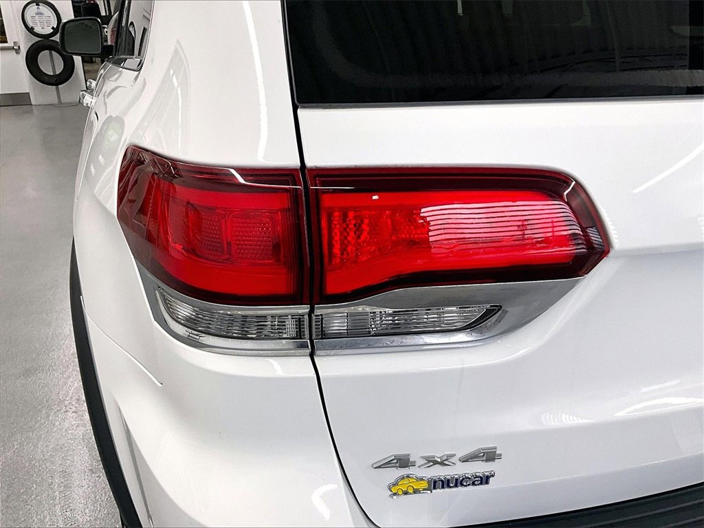 Used 2021 Jeep Grand Cherokee Limited w/ Premium Lighting Group image 32