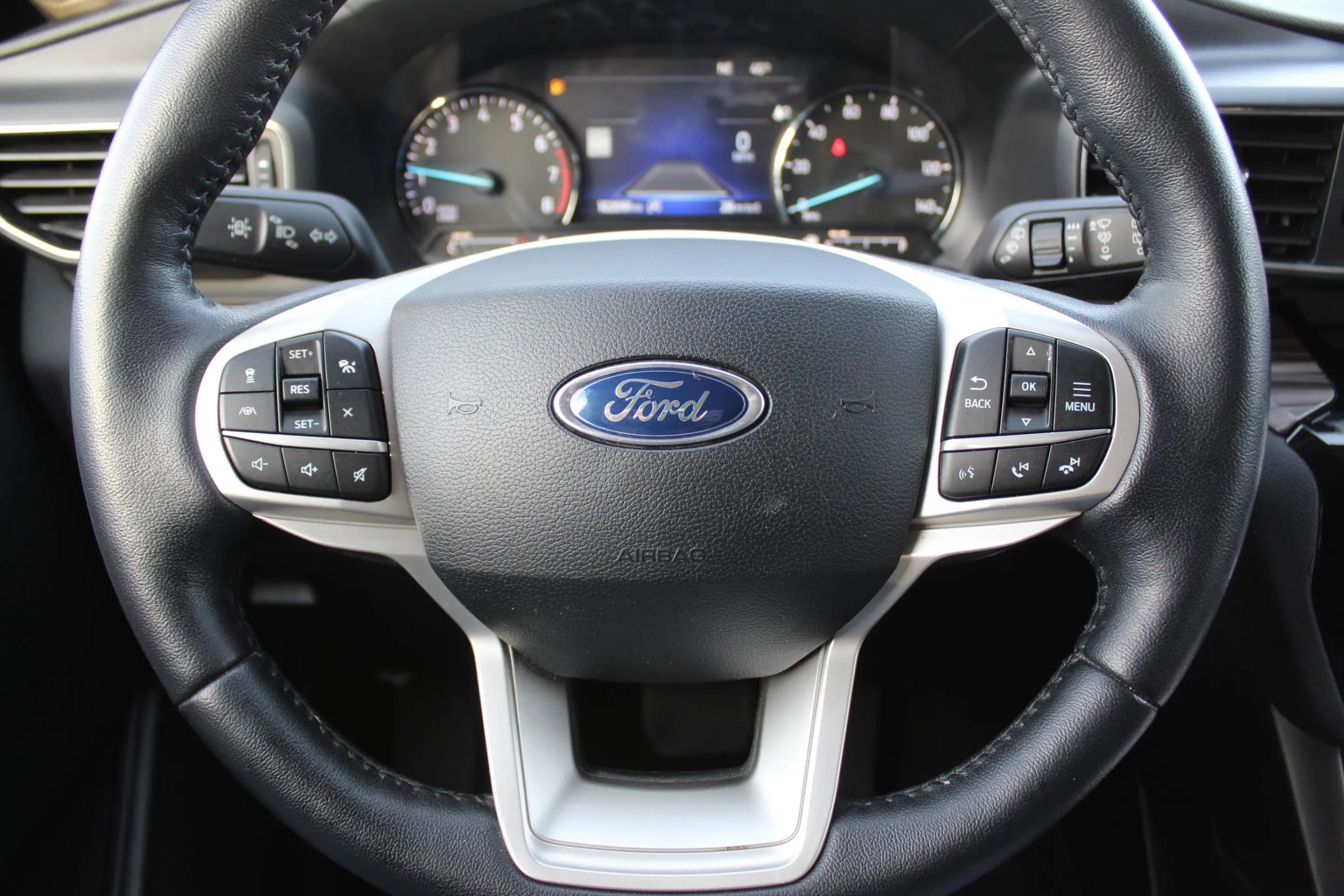 Used 2021 Ford Explorer Limited image 14