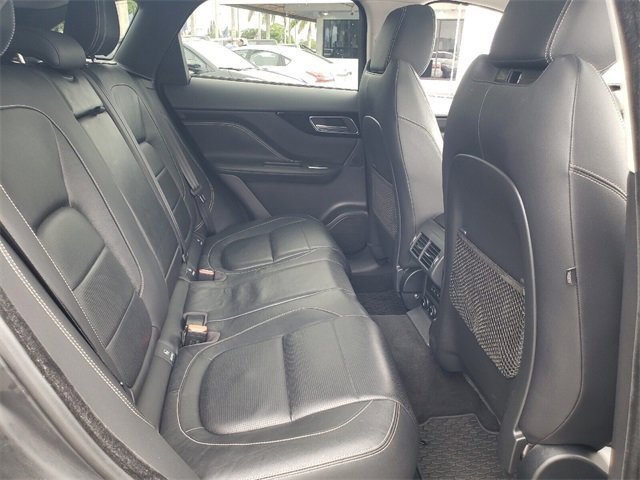 Used 2018 Jaguar F-PACE R-Sport image 14