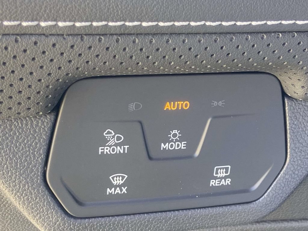 New 2026 Volkswagen Atlas SE FWD image 30