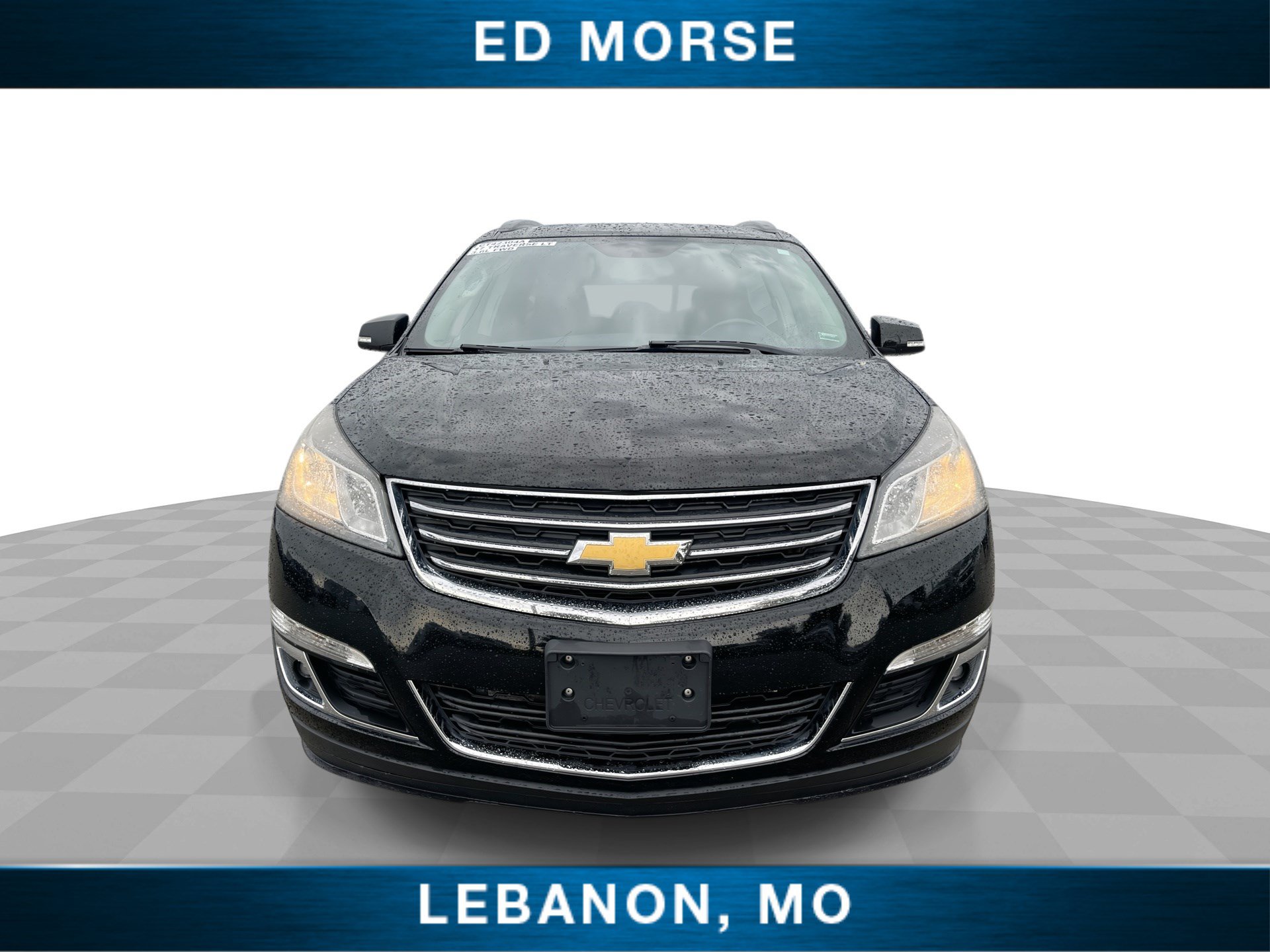 Used 2017 Chevrolet Traverse LT w/ Style and Technology Package FWD image 3