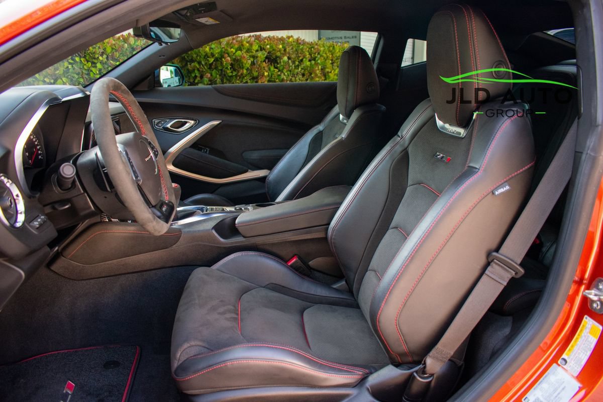 Used 2022 Chevrolet Camaro ZL1 RWD image 8