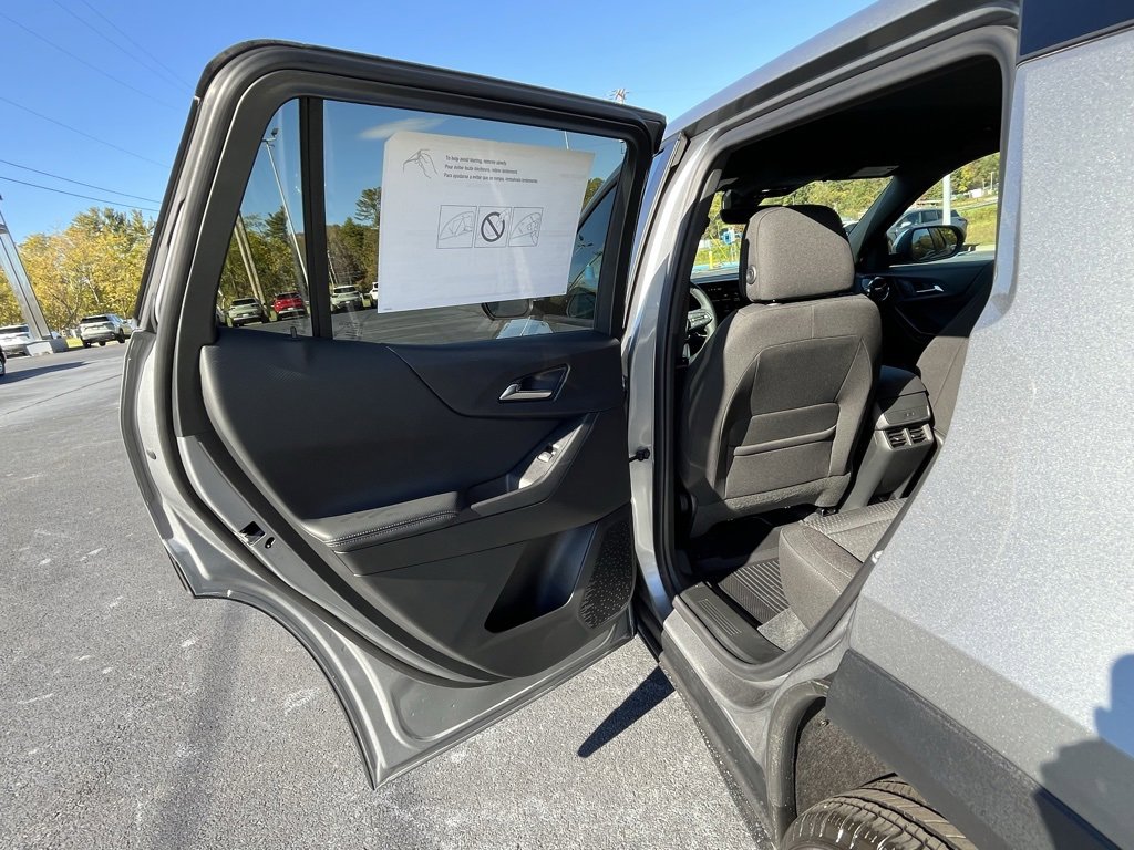 New 2026 Chevrolet Equinox LT w/ Safety and Technology Package image 13