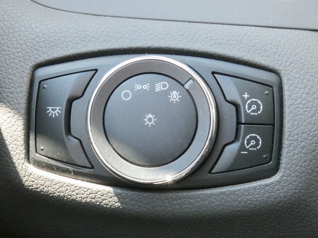Used 2013 Ford Edge Limited w/ Driver Entry Pkg FWD image 20