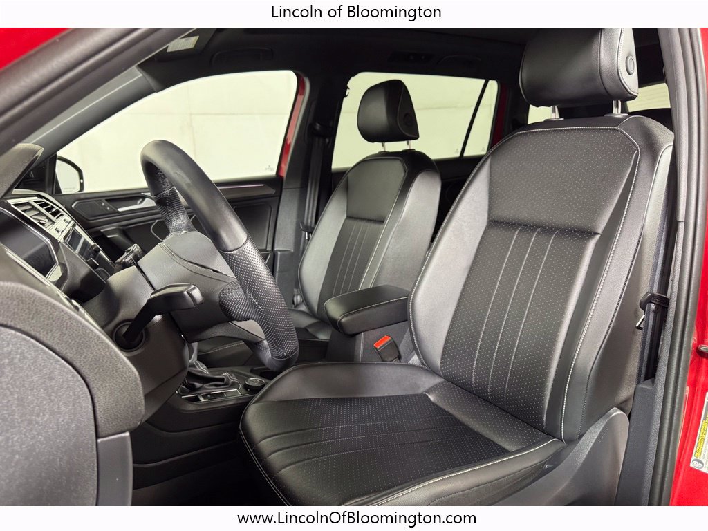 Used 2024 Volkswagen Tiguan SE R-Line AWD/4WD image 13