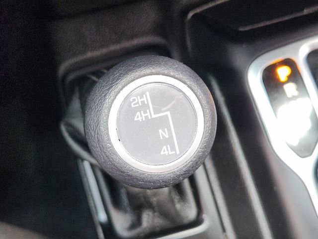 Certified 2023 Jeep Gladiator Sport AWD/4WD image 18
