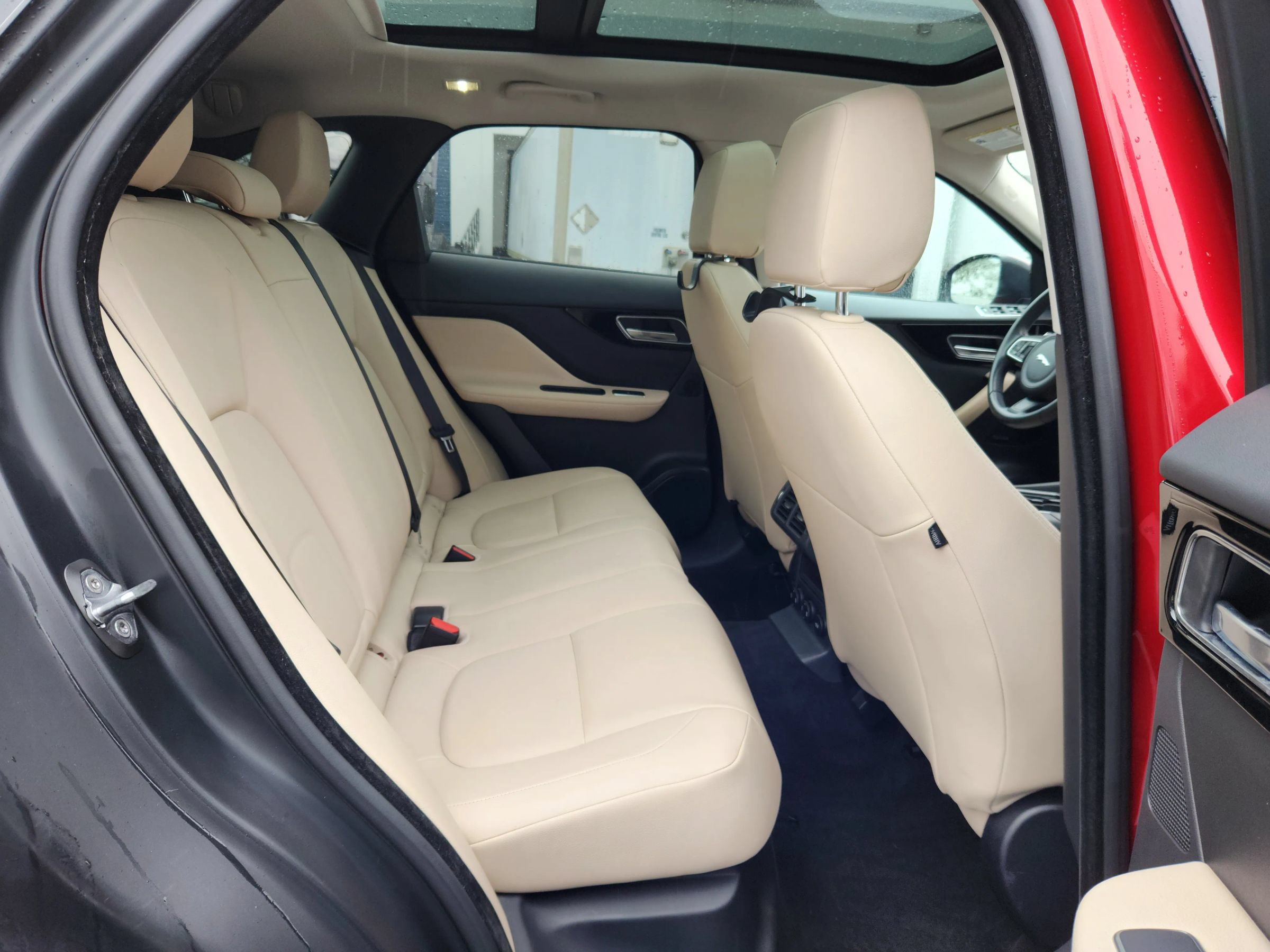 Used 2017 Jaguar F-PACE Premium AWD/4WD image 17