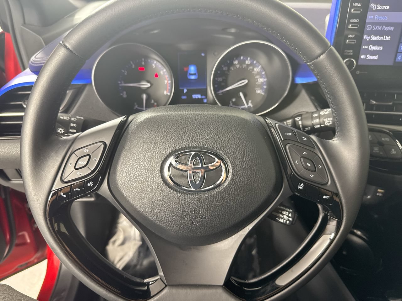 Used 2020 Toyota C-HR XLE FWD image 20