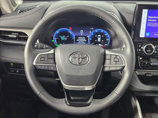 Used 2025 Toyota Highlander Limited image 24