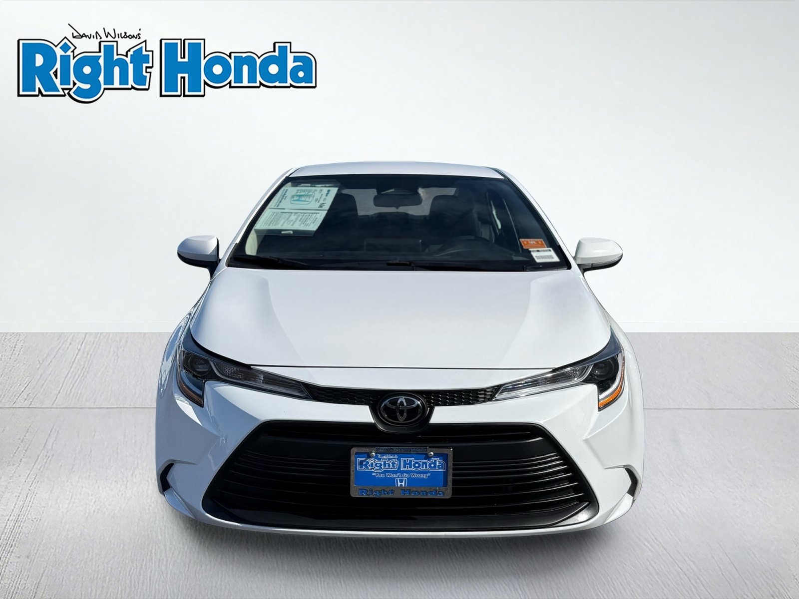 Used 2025 Toyota Corolla LE FWD image 5