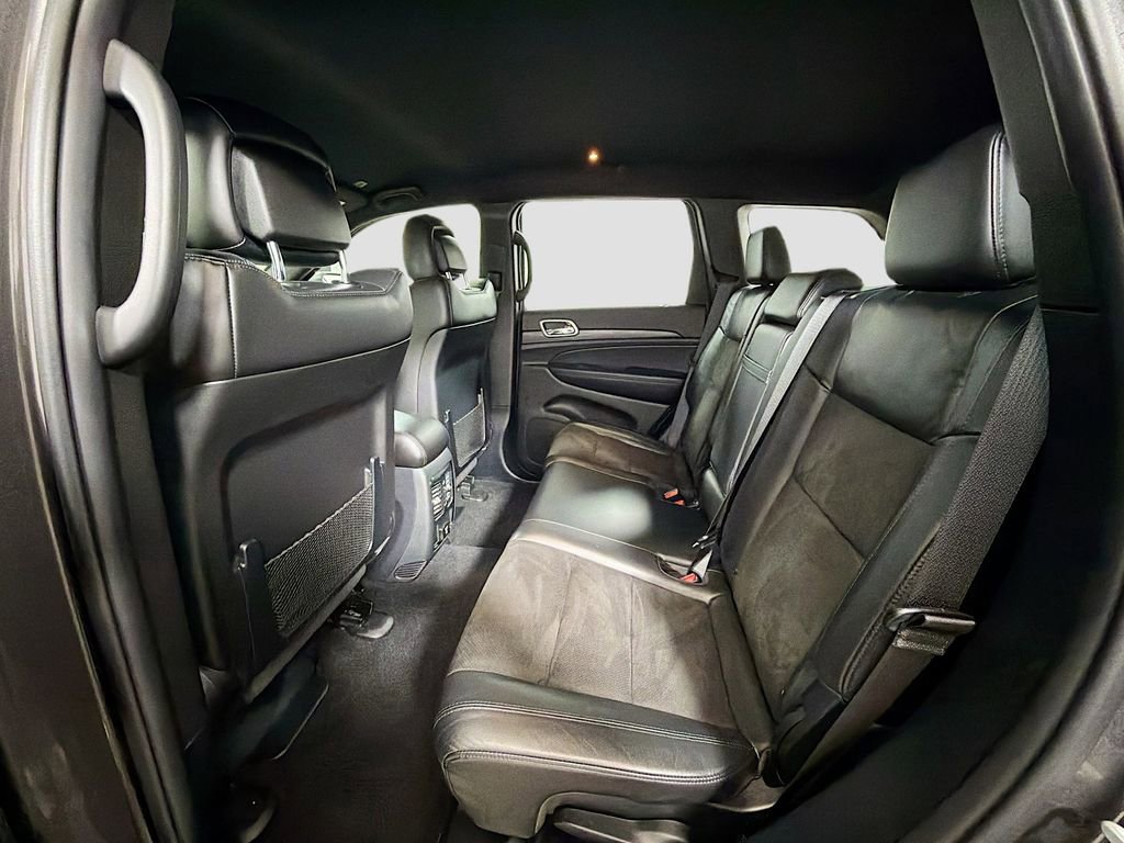 Used 2020 Jeep Grand Cherokee Altitude RWD image 25