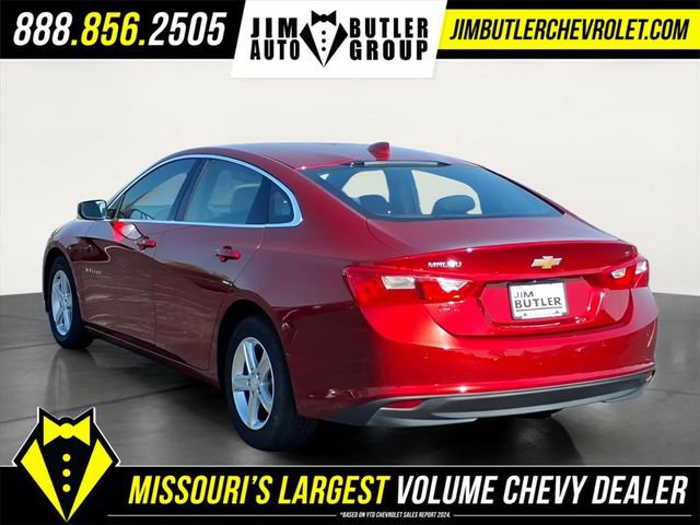 Used 2024 Chevrolet Malibu LT image 2