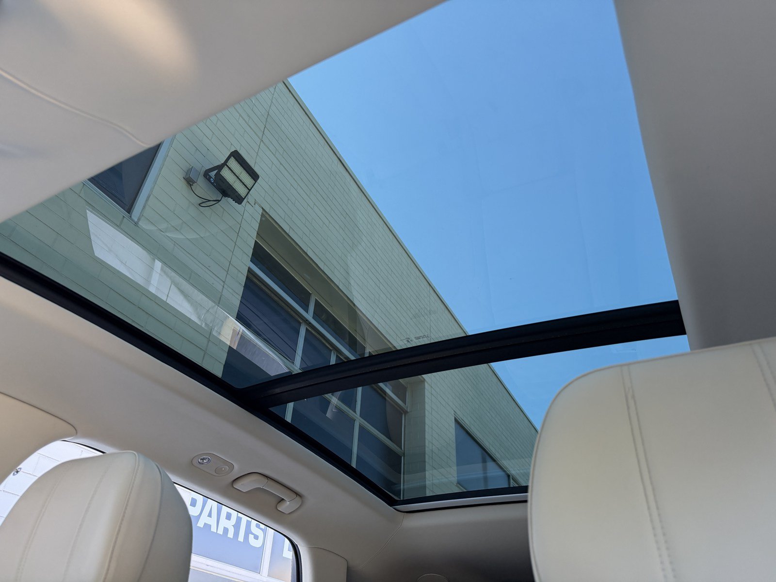 Certified 2023 Bentley Bentayga Extended Wheelbase AWD/4WD image 30