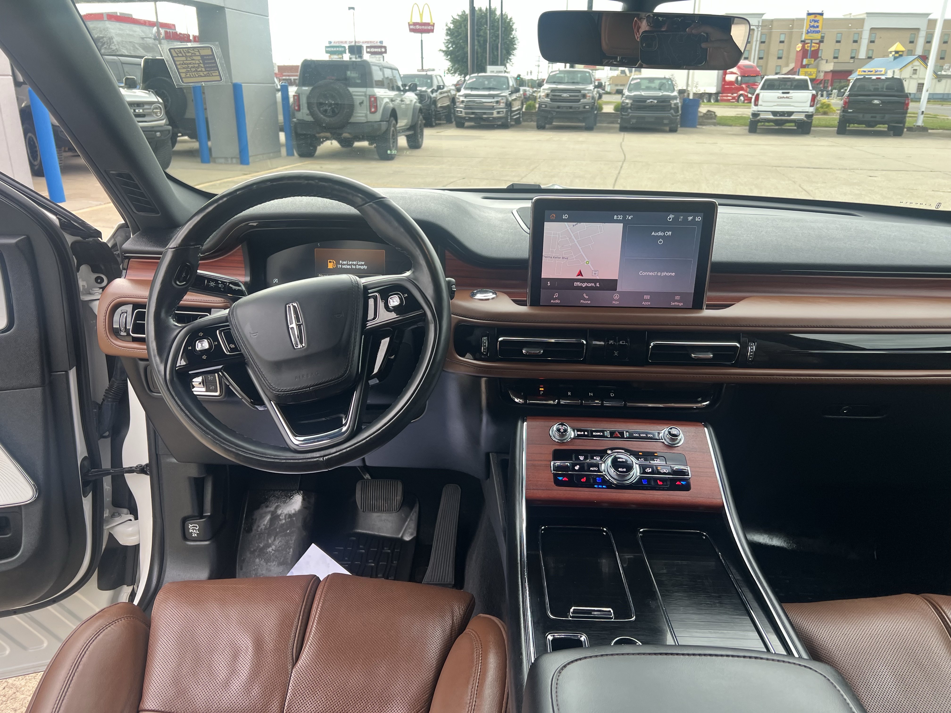 Used 2023 Lincoln Aviator Reserve w/ Equipment Group 201A AWD/4WD image 18