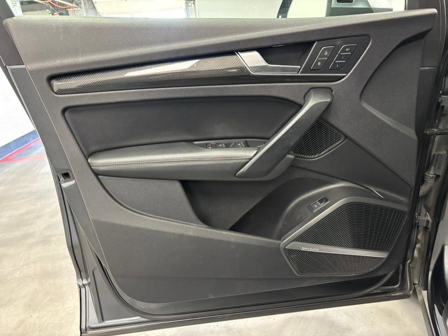 Used 2018 Audi SQ5 Premium Plus w/ Navigation Package image 27
