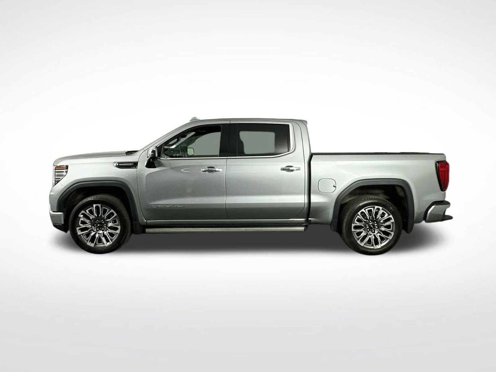 Used 2025 GMC Sierra 1500 Denali Ultimate AWD/4WD image 5