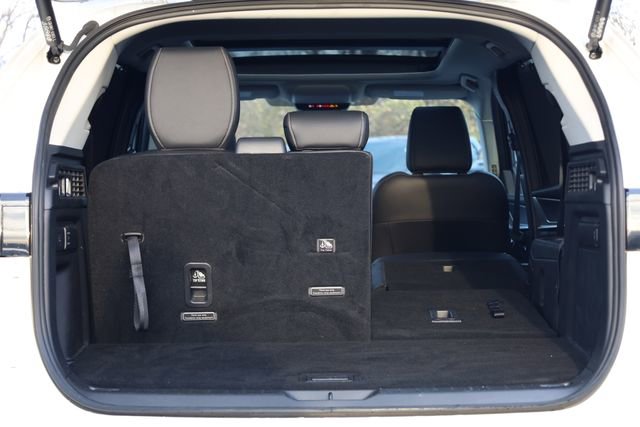 Used 2024 MAZDA CX-90 Plug-In Hybrid w/ Premium Pkg image 28