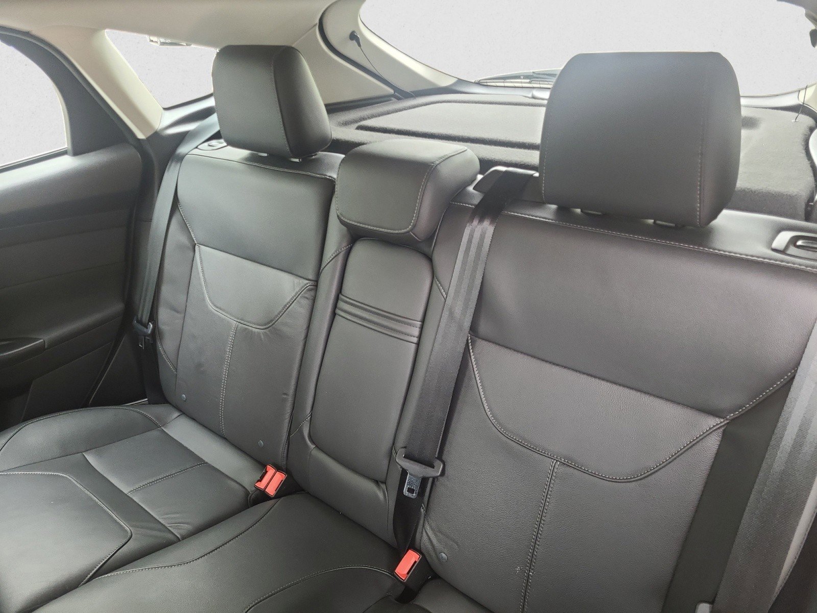 Used 2015 Ford Focus Titanium FWD image 18