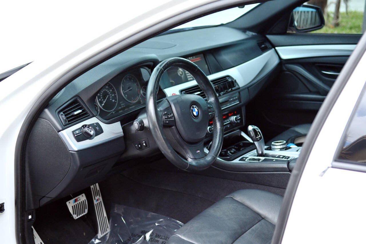 Used 2013 BMW 535i xDrive Sedan AWD/4WD image 17
