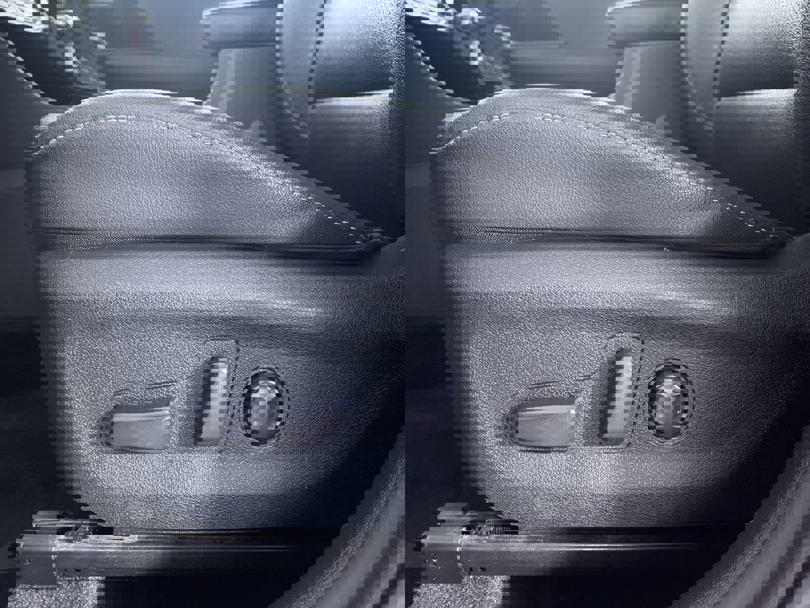 Used 2022 Kia Niro EX Premium image 13